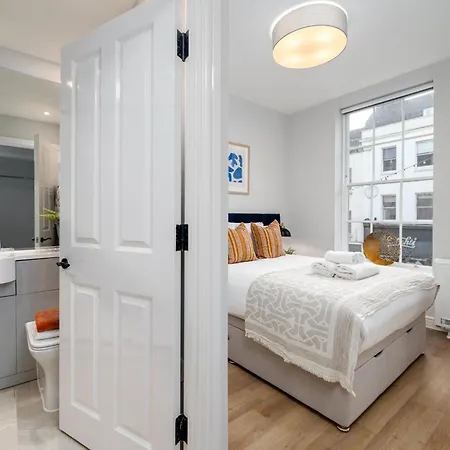 62 Park Street Apartment