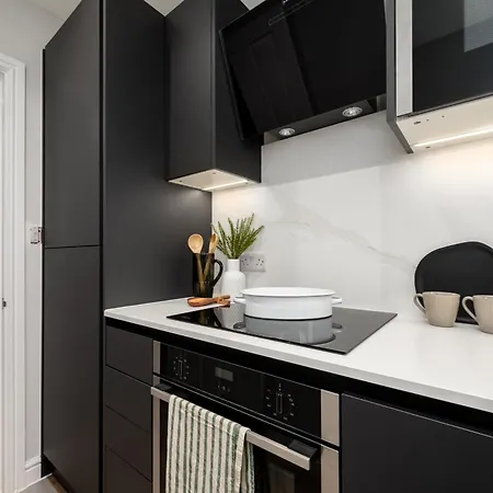 Apartment 62 Park Street