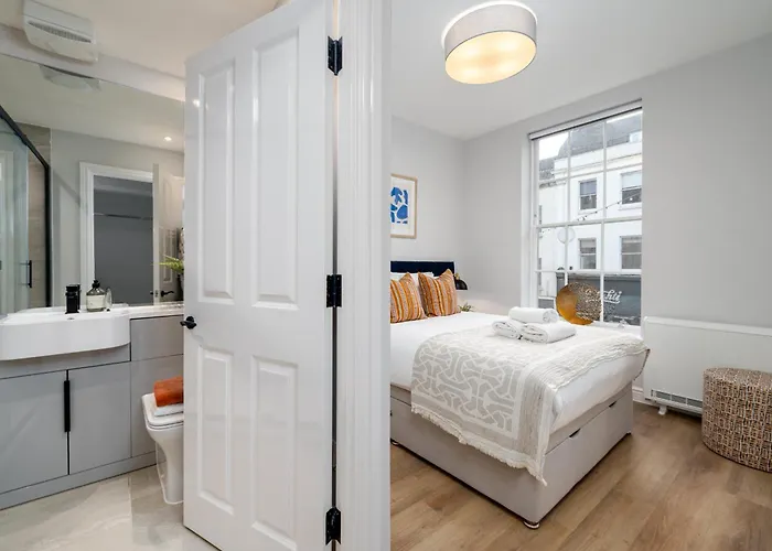 62 Park Street - Urban Apartment