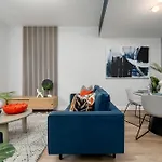 Apartment 62 Park Street - Urban *